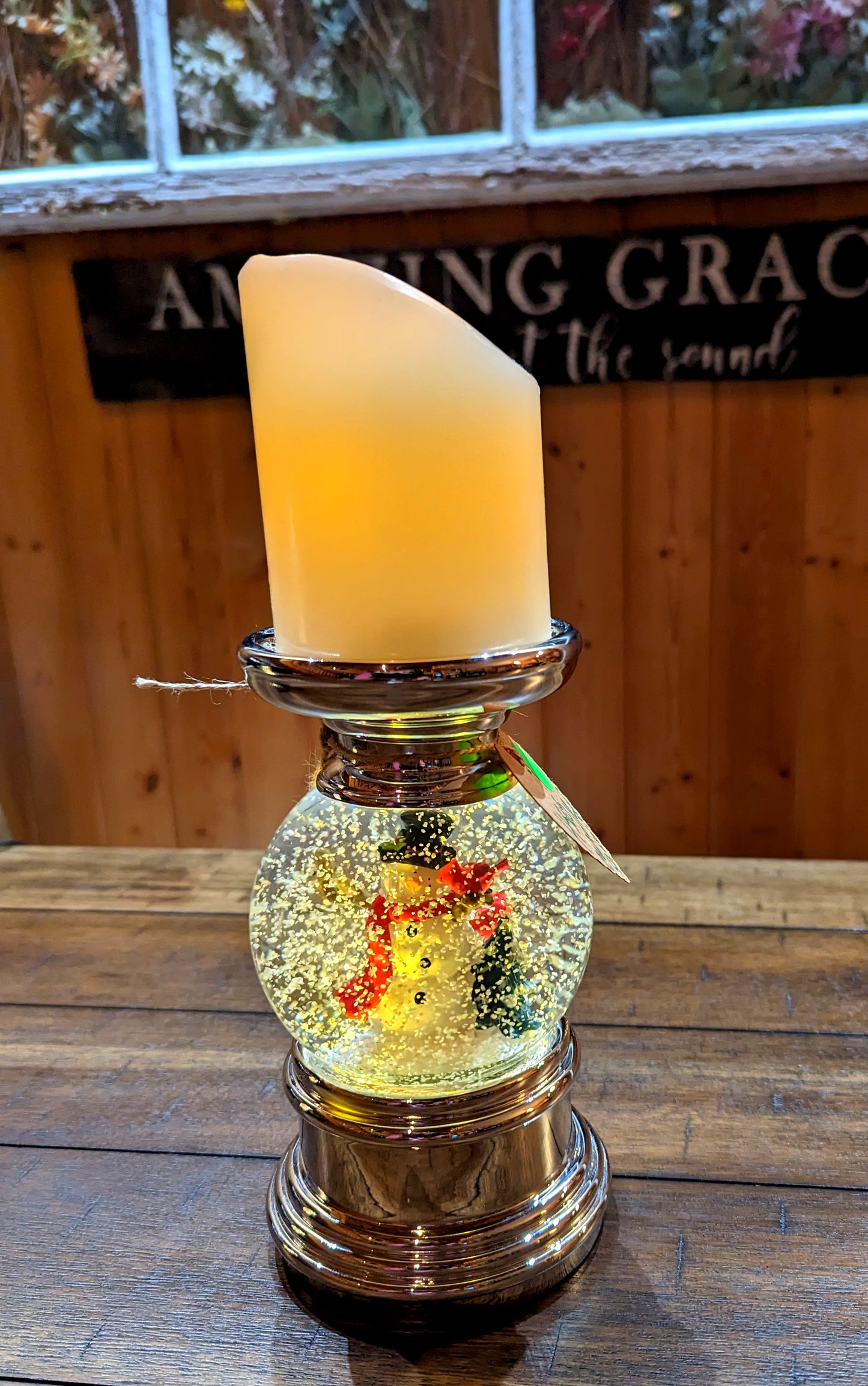 A H505 Christmas Water Snow Globe and Bonus Candle Holder