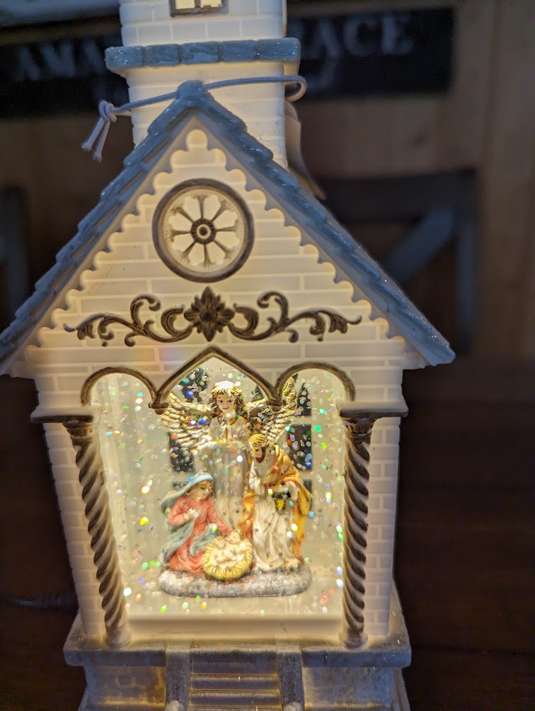 A R251 ANGEL NATIVITY HOLY FAMILY LIGHTED WATER CHURCH SNOW GLOBE