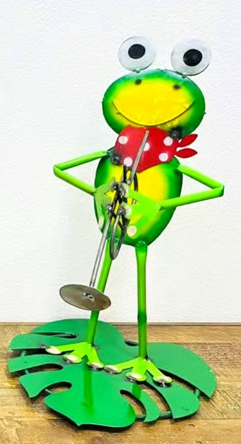 Frog Musical Trumpet Metal Art