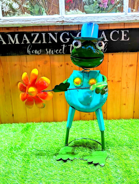 Frog Hat Flower 25" Metal Art